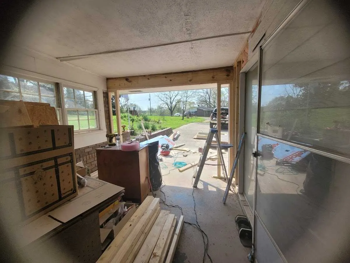 Air movers and dehumidifier for Drying & Dehumidification in Lakeport